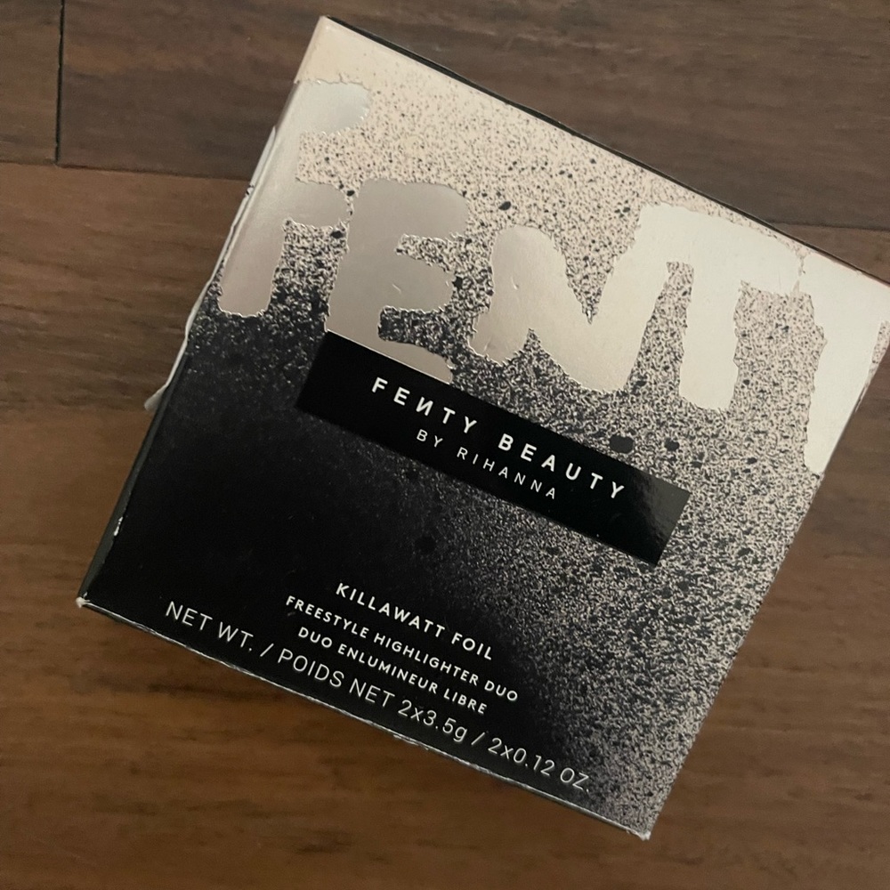 NWT FENTY BEAUTY KILLAWATT FOIL - 7 DAY WEEKEND x POOLSIDE